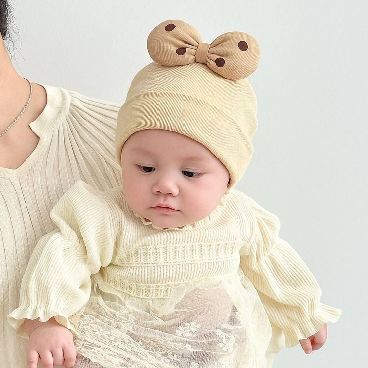 کلاه بچگانه پاییزی و بهاری نخ پنبه کبریتی تریکو پاپیونی دخترانه ۱ تا ۳سال